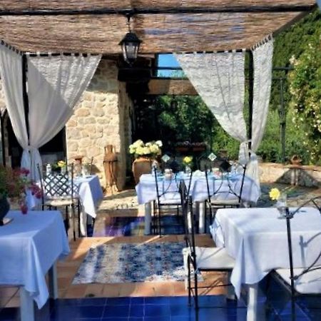 B&B H.M. Sonnino Exterior photo