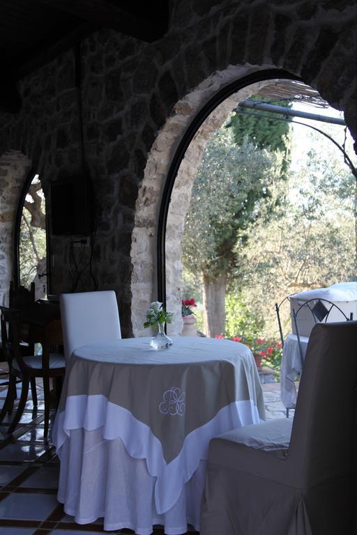 B&B H.M. Sonnino Exterior photo