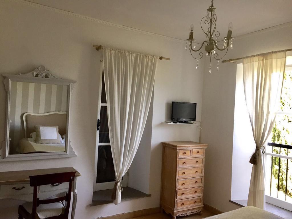 B&B H.M. Sonnino Exterior photo